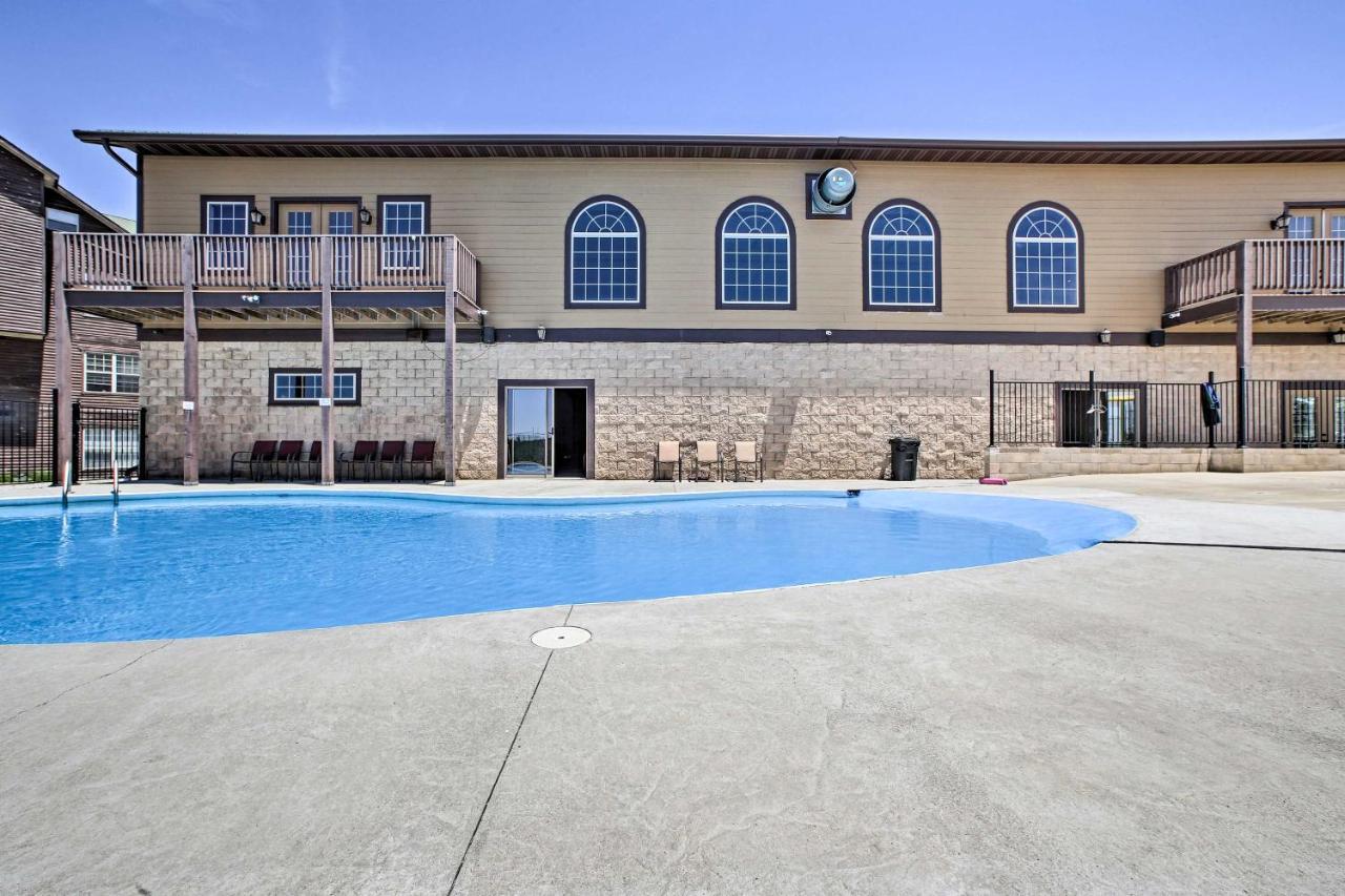 Apartmán Luxe Branson Retreat With Mtn Views And Pool Access! Exteriér fotografie