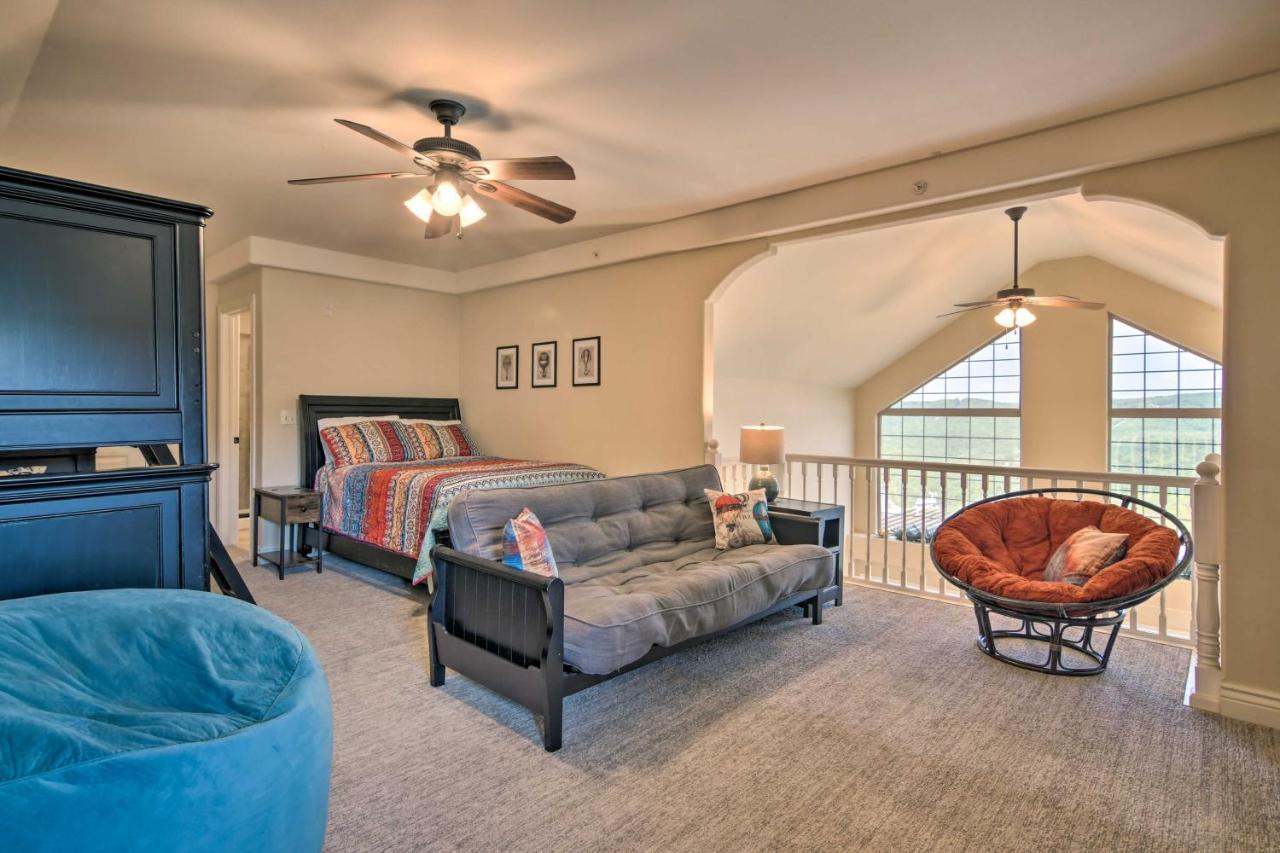 Apartmán Luxe Branson Retreat With Mtn Views And Pool Access! Exteriér fotografie