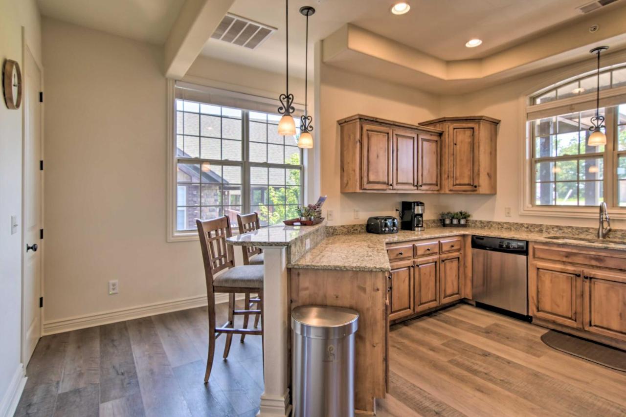 Apartmán Luxe Branson Retreat With Mtn Views And Pool Access! Exteriér fotografie