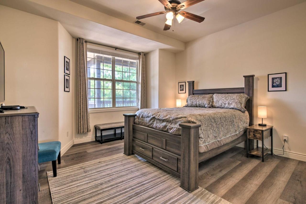 Apartmán Luxe Branson Retreat With Mtn Views And Pool Access! Exteriér fotografie